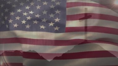 Hristiyan haçı ve Amerika Birleşik Devletleri bayrağının animasyonu. Hristiyanlık, inanç ve din kavramı dijital olarak oluşturulmuş video.