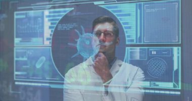 Kafkas erkek doktor üzerinde bilimsel veri işleme animasyonu. Küresel bilim, tıp, araştırma, bağlantılar, hesaplama ve veri işleme kavramı dijital olarak oluşturulmuş video.