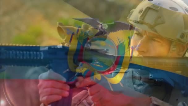 ライフルを狙う白人男性兵士の上にコロンビアの旗のアニメーション グローバル愛国心 デジタルインターフェースの概念 デジタルで生成されたビデオ — ストック動画