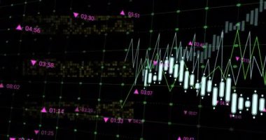 Veri işleme ve mozaik karelerin, şebeke ağı üzerinden siyah arkaplana karşı animasyonu. Bilgisayar arayüzü ve iş teknolojisi kavramı