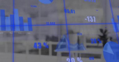 Boş ofise karşı şebeke üzerinden istatistiksel veri işleme animasyonu. Bilgisayar arayüzü ve iş veri teknolojisi kavramı