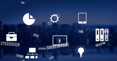 Çoklu dijital simgelerin canlandırılması ve şehir manzarasının havadan görünüşüne karşı değişen numaralar. Bilgisayar arayüzü ve iş teknolojisi kavramı