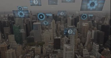 Şehir manzarası üzerinde veri işleme animasyonu. Küresel iş, bağlantılar, iletişim, dijital arayüz ve dijital olarak oluşturulmuş video işleme kavramı.