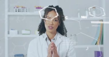 Melez kadın doktorun görüntülü araması üzerine kimyasal yapıların ve veri işlemenin animasyonu. Küresel tıp ve dijital arayüz kavramı dijital olarak oluşturulmuş video.