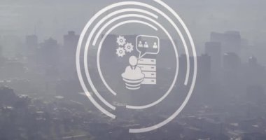 Ai metin ve simgesinin animasyonu, şehir manzarası üzerinde veri işleme. Küresel yapay zeka, dijital arayüz, hesaplama ve veri işleme kavramı dijital olarak oluşturuldu.