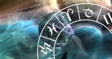 Zodyak işaretleri çarkı ve küreyi canlandırıyor. Yıldız falı, burç işareti ve astroloji konsepti dijital olarak oluşturulmuş video.