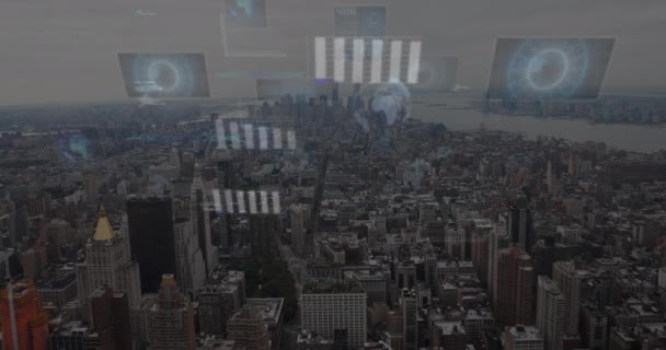 Animering Databehandling Mot Flygfoto Stadsbilden Datorgränssnitt Och Datateknik För Företag — Stockvideo