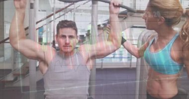 Kafkasyalı kadın ve erkek egzersizleri üzerine veri işleme animasyonu. Küresel spor, fitness, hesaplama ve veri işleme kavramı dijital olarak oluşturulmuş video.