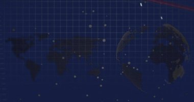 Dönen dünya üzerinde veri işleme animasyonu ve mavi arka planda dünya haritası. Bilgisayar arayüzü ve iş teknolojisi kavramı