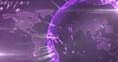 Dönen dünya üzerindeki ışık izlerinin animasyonu, veri işleme ve mor zemin üzerindeki dünya haritası. Küresel ağ ve iş teknolojisi kavramı