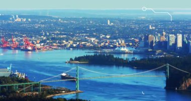 Şehir manzarası üzerinde veri işleme animasyonu. Küresel iş, finans, dijital arayüz ve dijital olarak oluşturulan veri işleme kavramı.