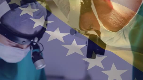 Animación Bosnia Bandera Herzegovina Sobre Cirujanos Caucásicos Masculinos Femeninos Que — Vídeo de stock