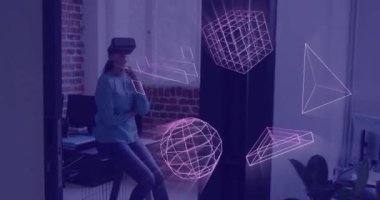 VR kulaklıklı Asyalı kadın üzerinden 3 boyutlu veri transferi animasyonu. Dijital olarak oluşturulmuş küresel sanal gerçeklik, veri işleme, hesaplama ve dijital arayüz kavramı.