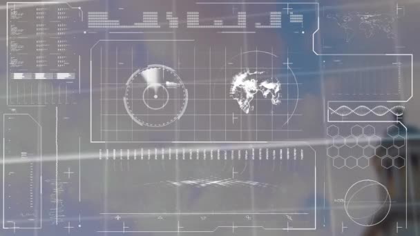 Animación Interfaz Con Procesamiento Datos Contra Edificios Altos Cielo Azul — Vídeo de stock