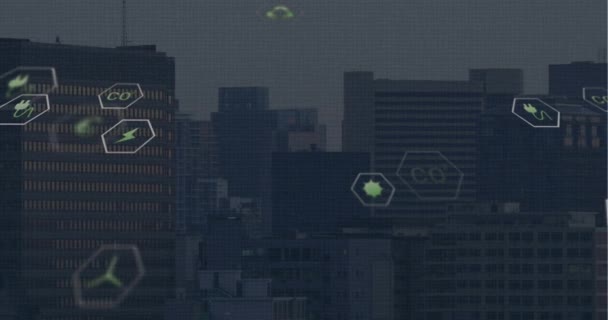 Animering Flera Digitala Ikoner Flyter Mot Antenn Syn Stadsbilden Datorgränssnitt — Stockvideo