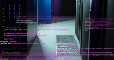 Bilgisayar parçalama odasına karşı veri işleme animasyonu. Bilgisayar arayüzü ve iş veri depolama teknolojisi kavramı