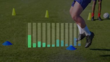 Kafkas futbolcunun sahada veri işleme animasyonu. Küresel spor, rekabet ve veri işleme kavramı dijital olarak oluşturulmuş video.