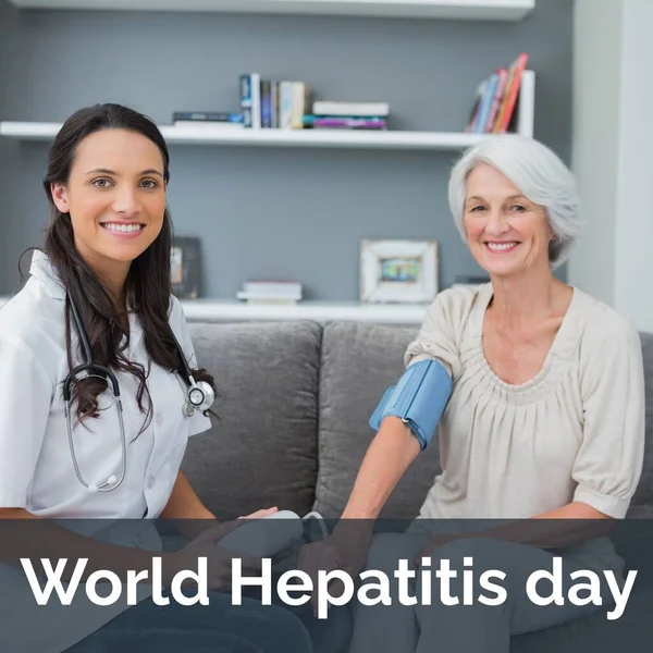 Composição Texto Dia Mundial Hepatite Sobre Médico Branco Feminino Com — Fotografia de Stock