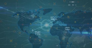 Dünya haritası üzerindeki bağlantı ağının animasyonu ve mavi arkaplanda mavi ışık yolları. Küresel ağ ve iş teknolojisi kavramı