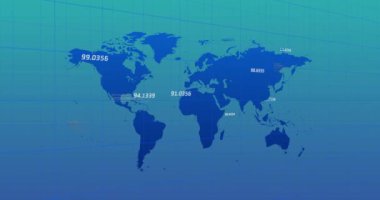 Mavi arkaplandaki haritaya karşı şebeke şablonu üzerinden numaraların animasyonu ve bilgisayar dili. Dijital olarak üretilmiş, hologram, illüstrasyon, rakamlar, üç boyutlu ve küresel konsept.