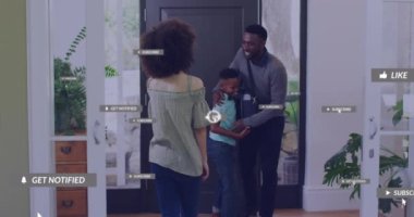 Çift ırklı anne ve oğul karşılama ikonlarının animasyonu işten sonra geldi. Dijital bileşim, çoklu pozlama, ev, birliktelik, aşk, sosyal medya ve teknoloji kavramı.