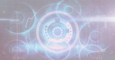 Bilgisayar dilinin üzerinde çoklu dairelerin, geometrik şekillerin ve geometrik şekillerin animasyonu. Dijital olarak üretilmiş, hologram, illüstrasyon, aydınlanma, ölçüm, kodlama ve teknoloji konsepti.