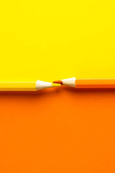 Close Orange Yellow Pencils Copy Space Orange Yellow Background School — Stock Photo, Image