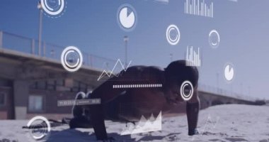 Afrika kökenli Amerikalı bir adamın üzerinde finansal veri işleme animasyonu. Küresel bağlantılar, refah, zindelik ve dijital olarak üretilen sağlıklı yaşam tarzı konsepti.