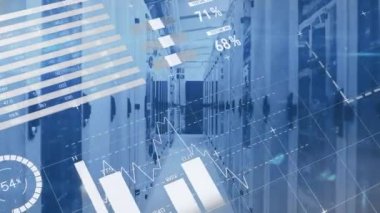 Bilgisayar sunucu odasına karşı istatistiksel veri işleme ve mozaik karelerin animasyonu. Bilgisayar arayüzü ve iş veri depolama teknolojisi kavramı