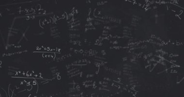 Gri arkaplanda yüzen matematiksel denklemlerin, formüllerin ve diyagramların animasyonu. Okul ve eğitim kavramı