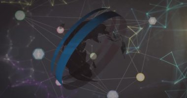 Gri arkaplan üzerinde dönen dünyayı çevreleyen dijital simge ve yuvarlak tarayıcı ağının animasyonu. Küresel ağ ve iş teknolojisi kavramı