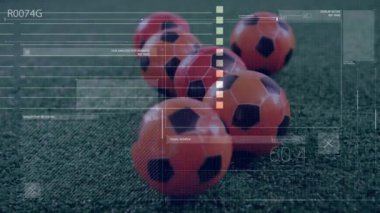 Çim tarlasında futbol toplarının kapatılmasıyla veri işleme arayüzünün animasyonu. Spor teknolojisi kavramı