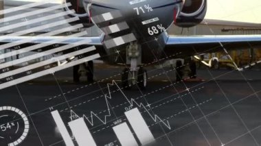Havaalanındaki uçaklarla ilgili istatistiksel veri işleme animasyonu. İş verileri ve havacılık teknolojisi kavramı
