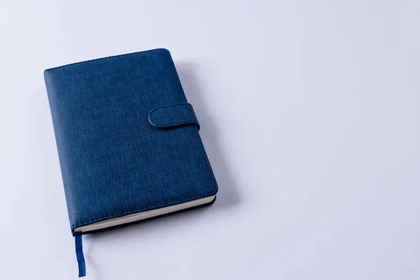 Primer Plano Del Cuaderno Azul Con Espacio Copia Sobre Fondo —  Fotos de Stock
