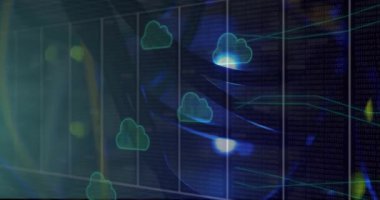 Koyu mavi arka planda bulutların ve ızgaraların animasyonu. İletişim, ağ, veri ve dijital arayüz teknolojisi konsepti dijital olarak oluşturulmuş video.