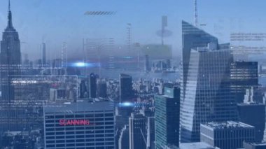 Metinlerin, grafiklerin ve bilgisayar dilinin gökyüzüne karşı modern şehrin hava görüntüsü üzerinden canlandırılması. Dijital bileşik, çoklu pozlama, rapor, iş dünyası, gökdelenler, mimari, kodlama ve teknoloji.