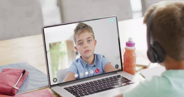 Skład Kaukaski Uczeń Laptop Online Uczenie Się Kaukaski Uczniem Koncepcja — Wideo stockowe