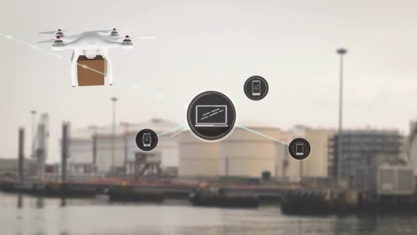 Animação Ícones Conectados Sobre Drone Transportando Caixa Papelão Contra Edifícios — Vídeo de Stock