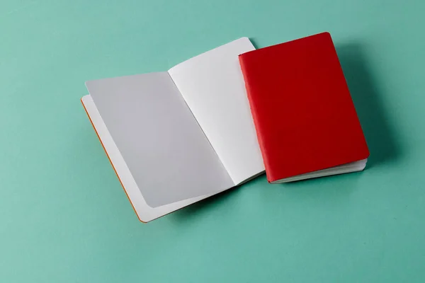 Primer Plano Cuaderno Rojo Libro Abierto Con Espacio Copia Sobre —  Fotos de Stock