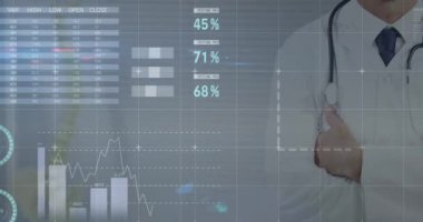 Hastanede, gülümseyen beyaz ayaklı kollar üzerinde bilgi arayüzü animasyonu. Dijital bileşik, çoklu pozlama, rapor, iş, küresel, tıbbi ve sağlık konsepti.