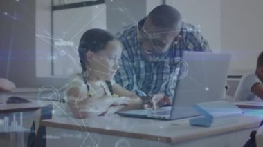 Mutlu Afro-Amerikan erkek öğretmen ve liseli kız yerine ağ ve veri animasyonu. İletişim, teknoloji, okul, eğitim, çocukluk ve öğrenme, dijital olarak oluşturulmuş video.