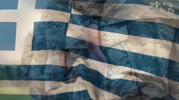 Animace Řecké Vlajky Nad Různými Vojáky Národní Vlastenectví Ozbrojené Síly — Stock video