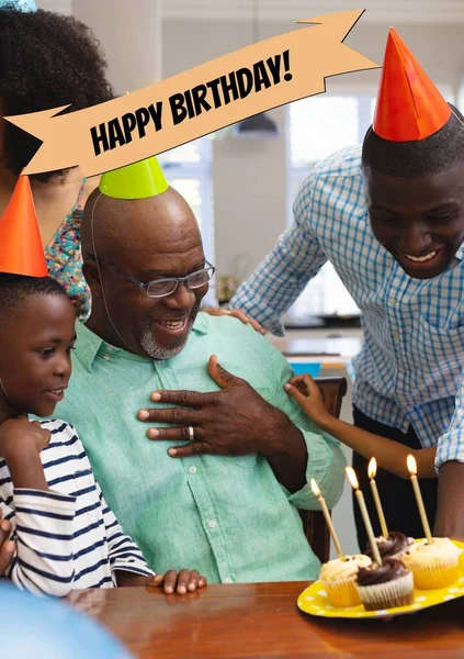 Смесь Поздравления Днем Рождения Над Африканским Отцом Американцем Сыном Празднующим — стоковое фото