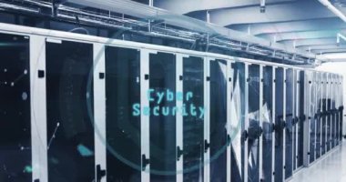 Güvenlik asma kilidi ve bulut simgesi üzerinden sunucu odasına karşı siber güvenlik mesaj pankartı animasyonu. Siber güvenlik ve iş veri depolama teknolojisi kavramı