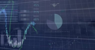 Şehir manzarasının havadan görüntüsüne karşı finansal ve istatistiksel veri işleme animasyonu. Küresel finans ve iş veri teknolojisi kavramı