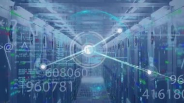 Bağlı noktaların, bilgisayar dilinin, sayıların, veri sunucu odasının üzerindeki dünyanın animasyonu. Dijital bileşik, telekomünikasyon, kodlama, veritabanı, güvenlik, veri merkezi, ağ, teknoloji, depolama.