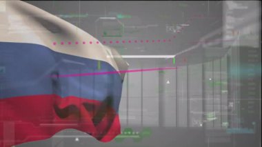 Rusya bayrağı üzerinde finansal veri işleme animasyonu. Küresel iş, finans, hesaplama ve veri işleme kavramı dijital olarak oluşturulmuş video.