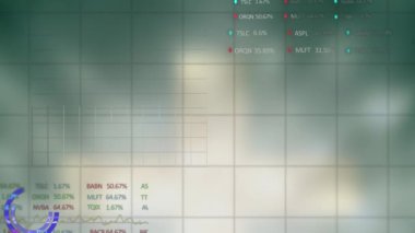 Gri arka planda finansal veri işleme animasyonu. Küresel iş, finans, hesaplama ve veri işleme kavramı dijital olarak oluşturulmuş video.