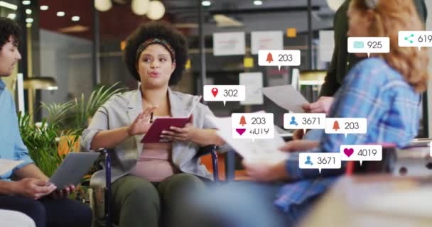 Animación Del Procesamiento Datos Redes Sociales Través Diversos Empresarios Cargo — Vídeos de Stock