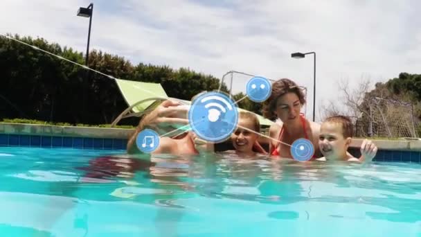 Havuzda Selfie Çeken Kafkas Ailesine Karşı Dijital Ikonlar Ağı Animasyonu — Stok video